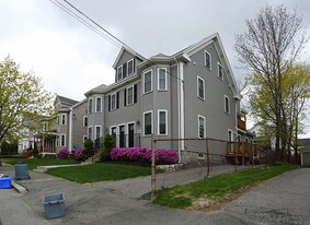 71 Ash St in Waltham, MA - Building Photo