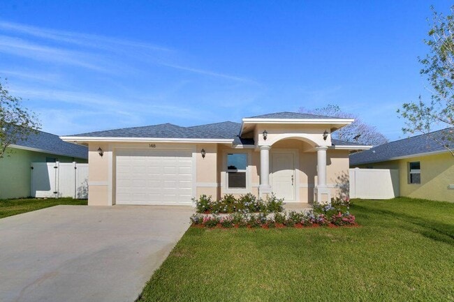 121 Swain Blvd in Greenacres, FL - Building Photo - Building Photo