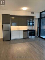 60 Frederick St in Kitchener, ON - Building Photo