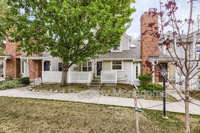 property at 2880 W Long Cir