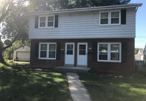 2816 E Allison Ave in Cudahy, WI - Foto de edificio
