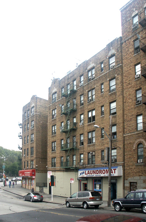 2304 Sedgwick Ave in Bronx, NY - Foto de edificio