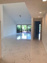 598 NE 199th Terrace in Miami, FL - Building Photo - Building Photo