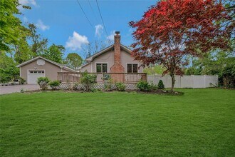49 Prospect Ave in Smithtown, NY - Building Photo - Building Photo