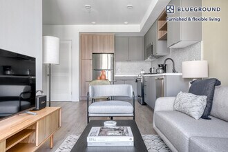 310 Del Sol Dr in San Diego, CA - Building Photo - Building Photo