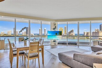 2600 Island Blvd, Unit 1704 in Aventura, FL - Foto de edificio - Building Photo
