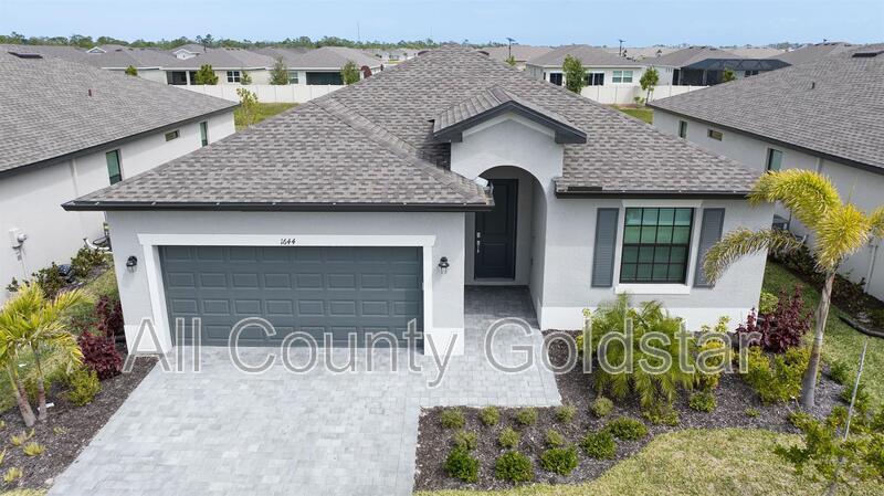 1644 Saddlewood Cir in Port Charlotte, FL - Building Photo
