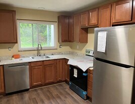 108 Church St, Unit 112 in Midway, PA - Building Photo