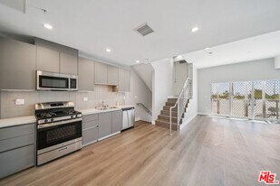 1223 Hayworth Ave in West Hollywood, CA - Building Photo
