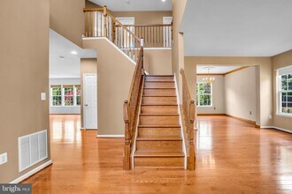 8142 Tenbrook Dr in Gainesville, VA - Building Photo - Building Photo