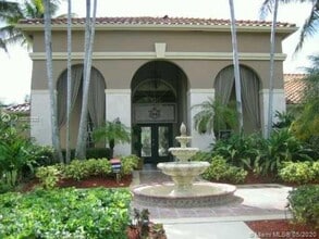 18344 NW 68th Ave-Unit -G in Hialeah, FL - Building Photo - Building Photo