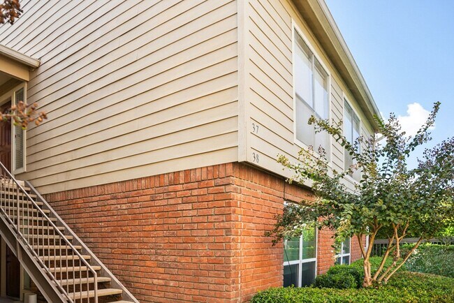 5005 Georgi Ln in Houston, TX - Building Photo - Building Photo