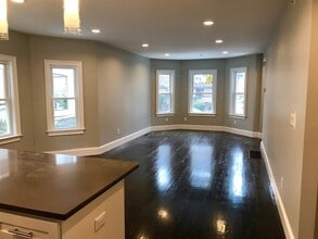 91 Grant St, Unit 3 in Somerville, MA - Foto de edificio - Building Photo