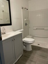 5226 Orange Ave in Seffner, FL - Foto de edificio - Building Photo