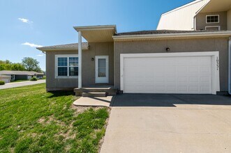 CRYSTAL RIDGE in Kansas City, KS - Foto de edificio - Building Photo