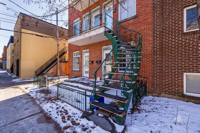 5416-5424 Chabot St