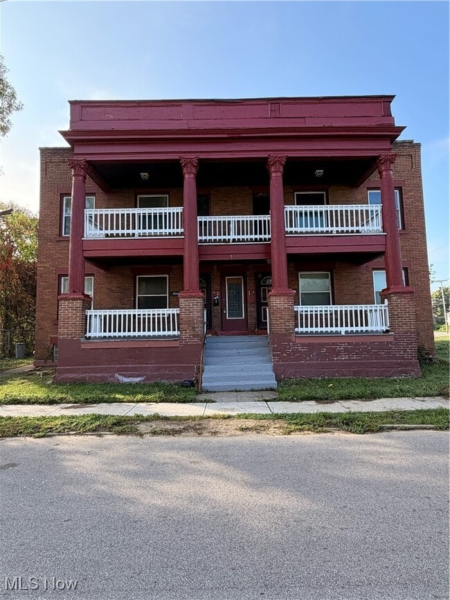 property at 10512 Greenlawn Ave