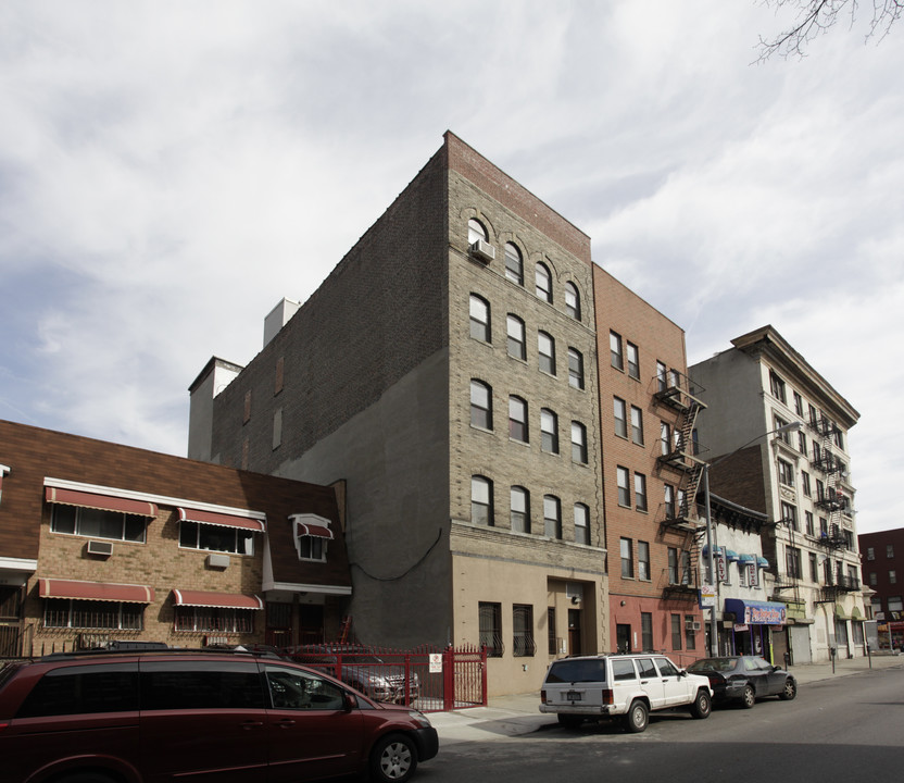 93 Seigel St in Brooklyn, NY - Building Photo