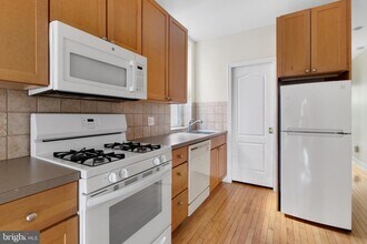 4215 Ridge Ave in Philadelphia, PA - Building Photo - Building Photo