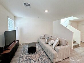 4974 Fern Mesa Ave in Enterprise, NV - Building Photo - Building Photo