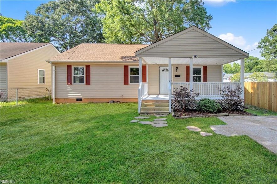 11 Alpine St in Newport News, VA - Building Photo