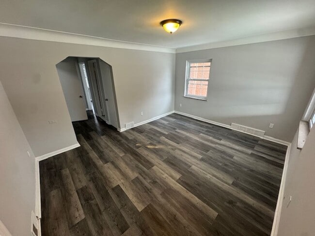 20735 Syracuse Ave in Warren, MI - Building Photo - Building Photo