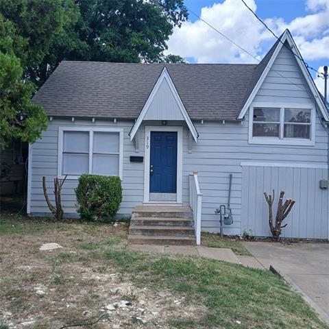 property at 319 W Clarendon Dr