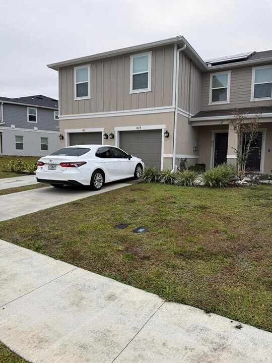 1619 Mirabella Cir in Davenport, FL - Building Photo