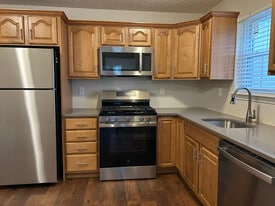 149 Tulip Ln in Freehold, NJ - Building Photo