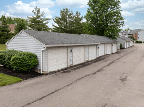 Stoney Creek Condominiums in West Chester, OH - Building Photo - Building Photo