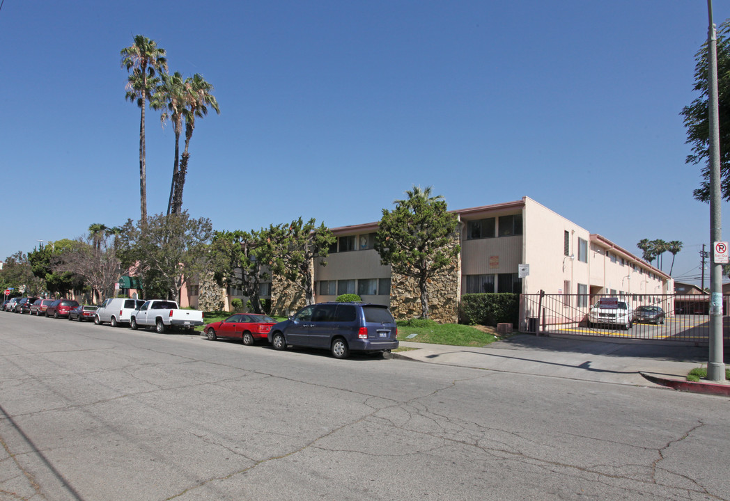 Palmcrest Apartments in Panorama City, CA - Building Photo