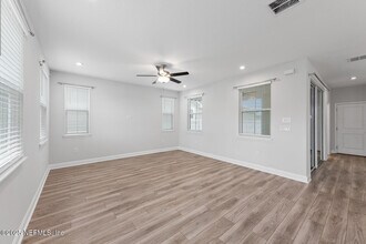117 Redbud Ln in Yulee, FL - Building Photo - Building Photo