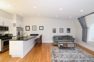 87 Third St in Cambridge, MA - Building Photo - Building Photo