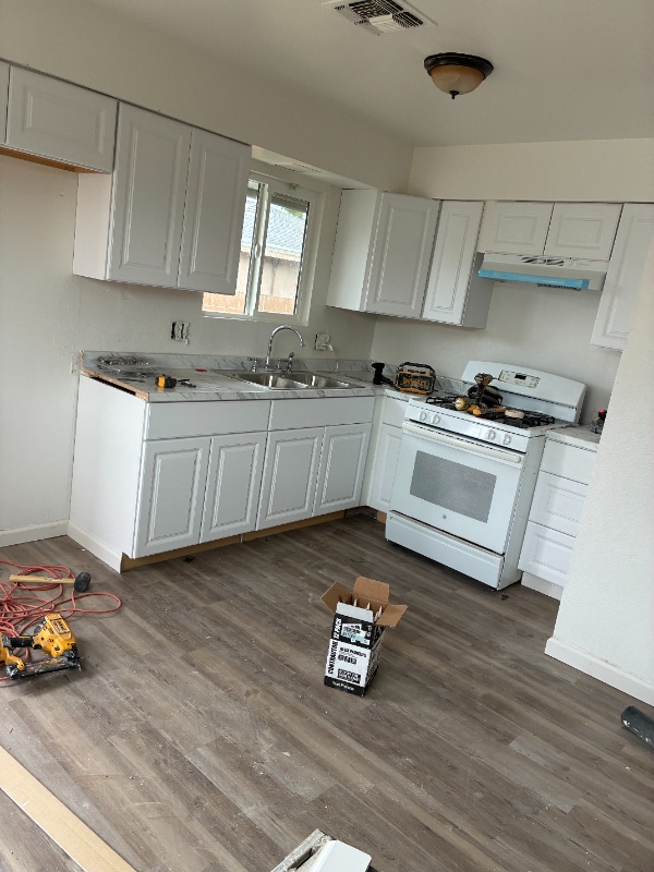 515 O St in Sanger, CA - Building Photo - Building Photo