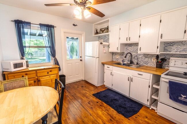 810 Texas Ct in Fort Pierce, FL - Building Photo - Building Photo