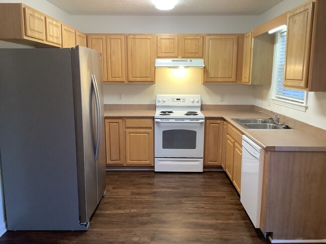 9504 Huckabee Dr NE in Leland, NC - Building Photo - Building Photo