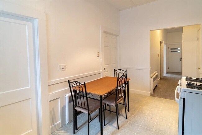 2 Sherman St in Cambridge, MA - Building Photo - Building Photo