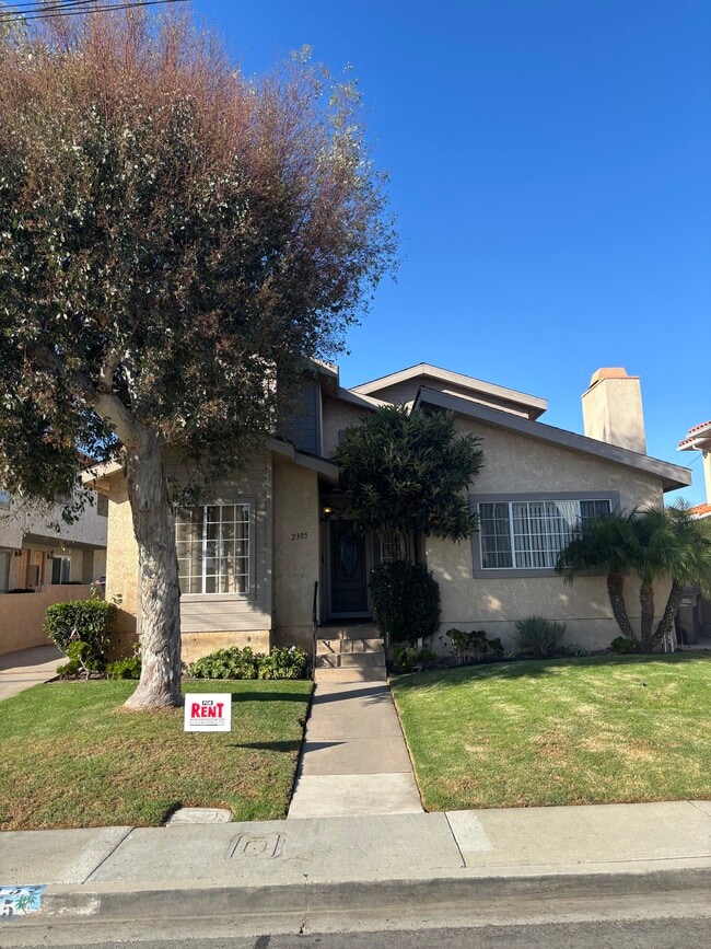 property at 2305 Clark Ln