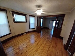 2107 N Aldrich Ave in Minneapolis, MN - Building Photo - Building Photo