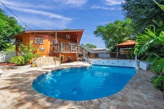 1261 12th Ct SW in Largo, FL - Building Photo - Building Photo