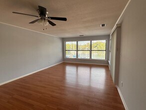 1045 E John Sims Pkwy in Niceville, FL - Building Photo - Building Photo