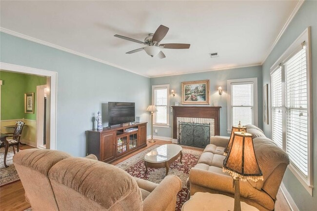 802 S Day St in Brenham, TX - Building Photo - Building Photo