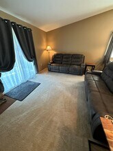 2721 Hidden Springs Loop SE in Olympia, WA - Building Photo - Building Photo