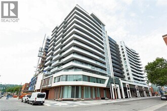 212 King William St in Hamilton, ON - Building Photo - Building Photo