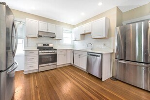 31 Champney St in Boston, MA - Building Photo