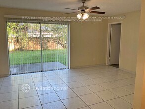 890 Kentucky Woods Ln E in Orlando, FL - Building Photo - Building Photo