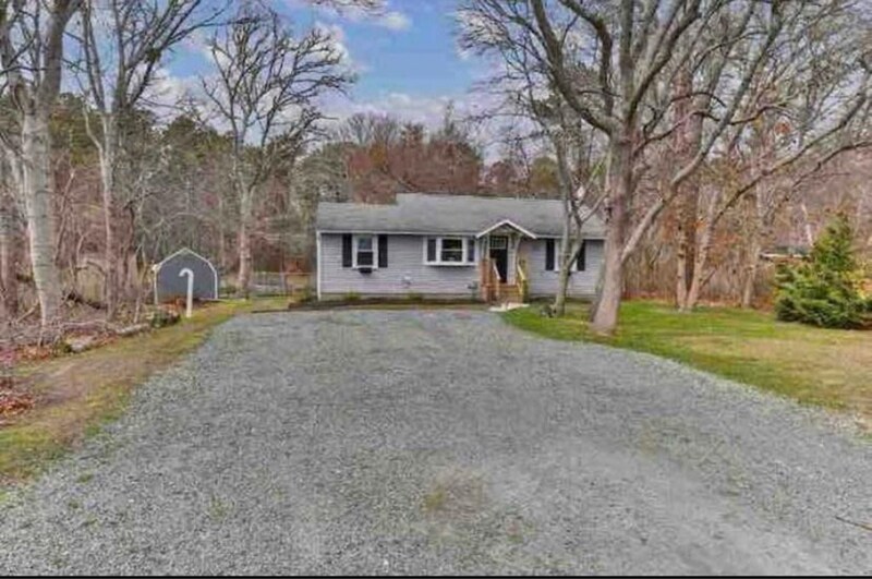 31 Circuit Rd N in Yarmouth, MA - Building Photo