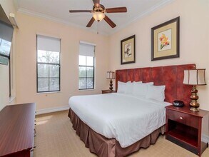 13941 Clubhouse Dr in Tampa, FL - Building Photo - Building Photo