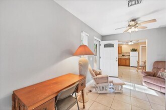 2703 Forest Knoll Dr in Sarasota, FL - Building Photo - Building Photo