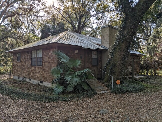 property at 129 Hindman Ln